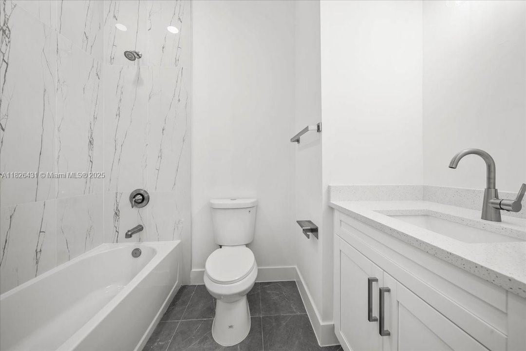 Vendido Recientemente: $276,000 (3 camas, 3 baños, 0 Pies cuadrados)