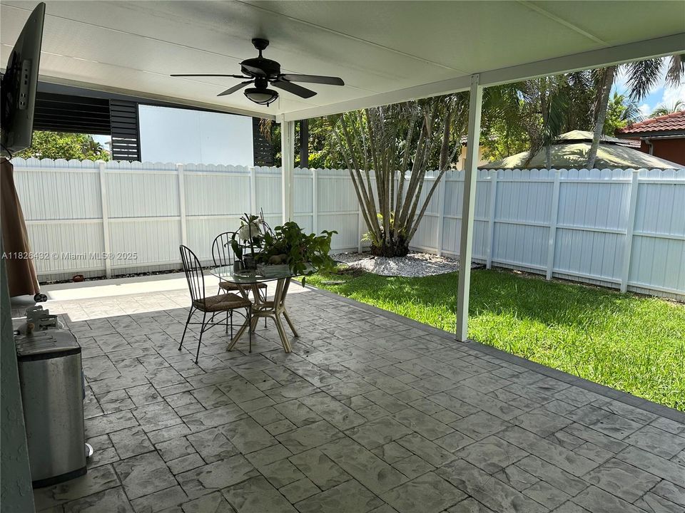 Recently Rented: $4,500 (4 beds, 2 baths, 1900 Square Feet)