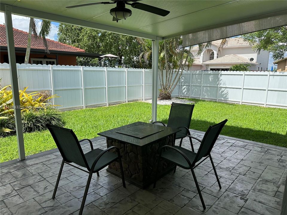 Recently Rented: $4,500 (4 beds, 2 baths, 1900 Square Feet)