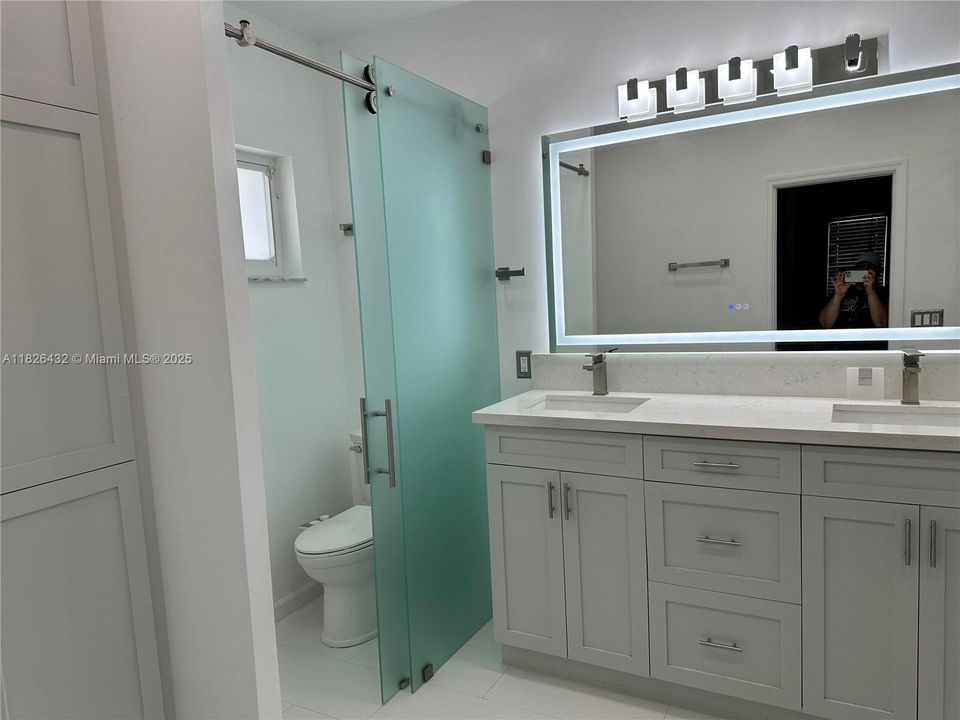 Recently Rented: $4,500 (4 beds, 2 baths, 1900 Square Feet)