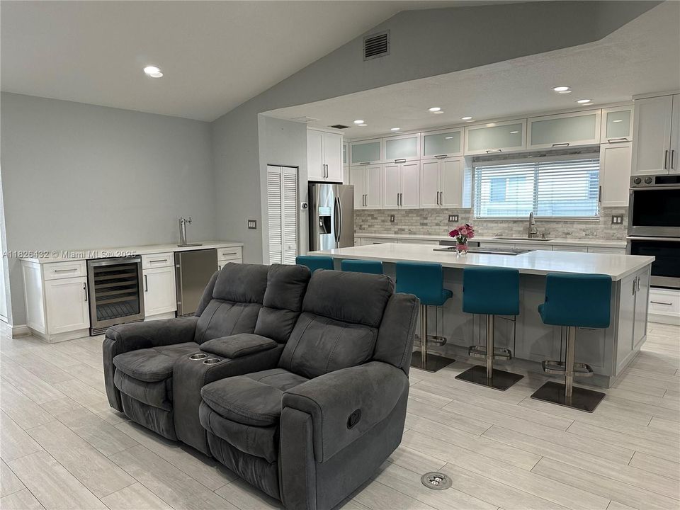 Recently Rented: $4,500 (4 beds, 2 baths, 1900 Square Feet)