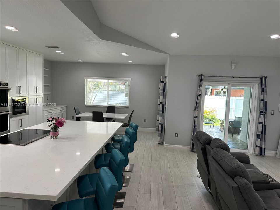 Recently Rented: $4,500 (4 beds, 2 baths, 1900 Square Feet)