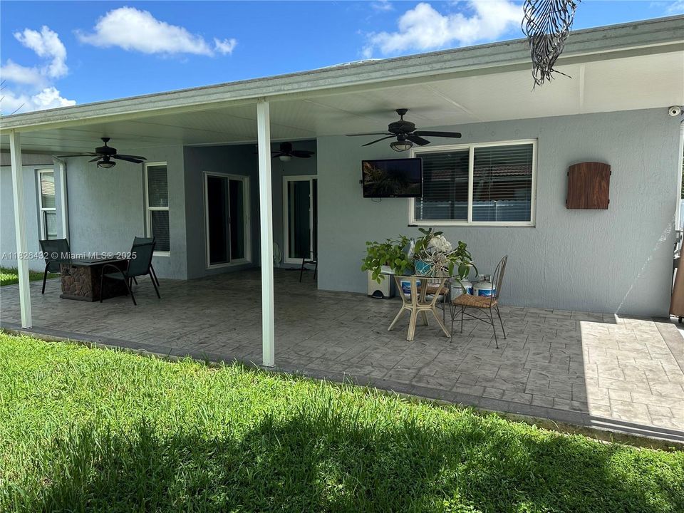 Recently Rented: $4,500 (4 beds, 2 baths, 1900 Square Feet)