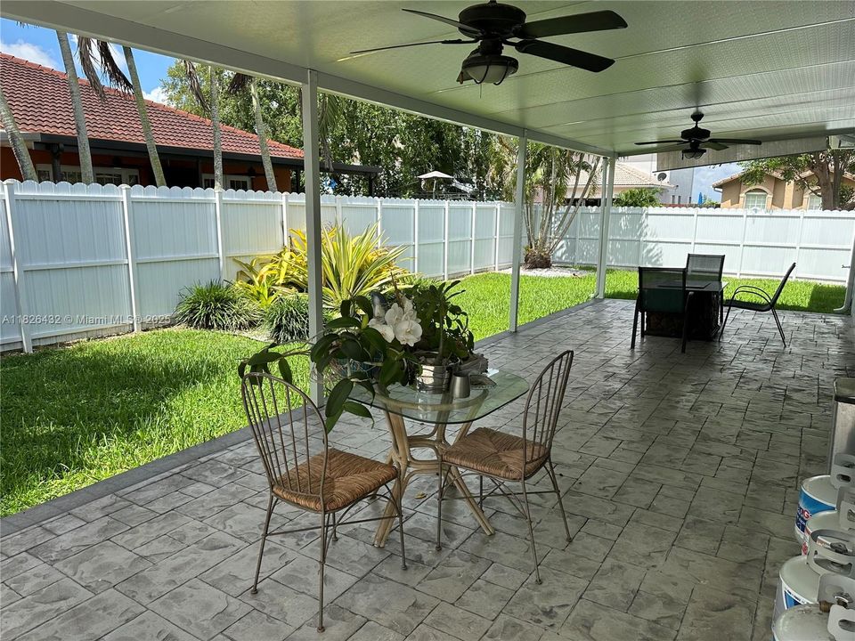 Recently Rented: $4,500 (4 beds, 2 baths, 1900 Square Feet)