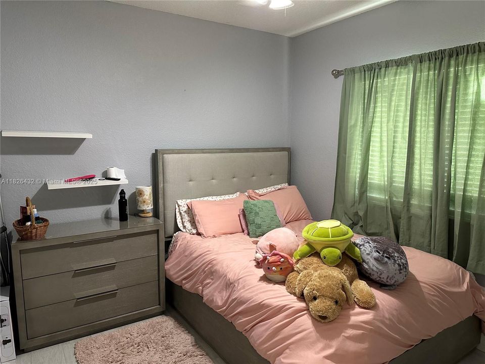 Recently Rented: $4,500 (4 beds, 2 baths, 1900 Square Feet)