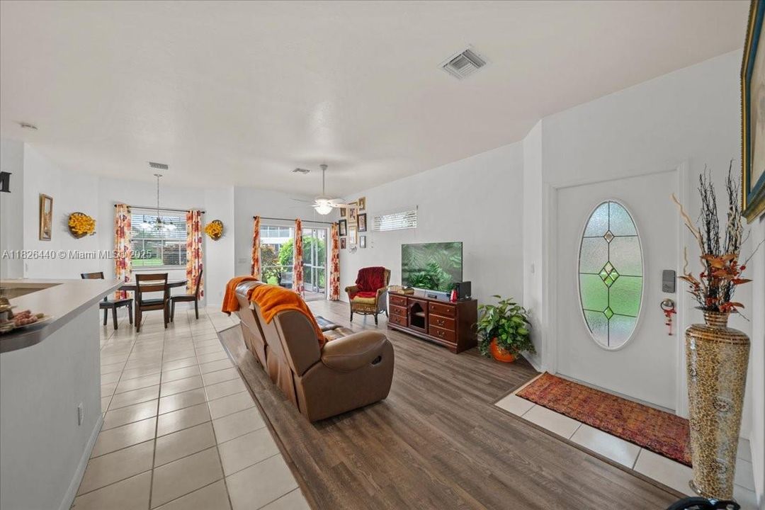 待售: $225,000 (3 贝兹, 2 浴室, 0 平方英尺)