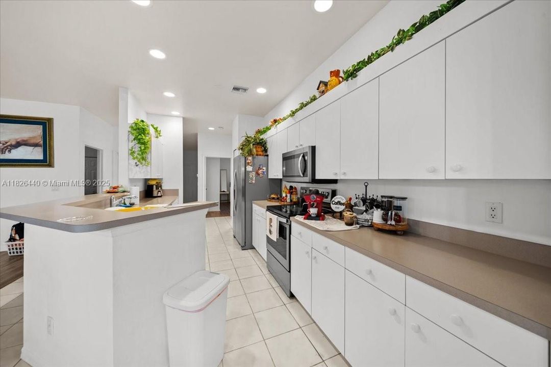 待售: $225,000 (3 贝兹, 2 浴室, 0 平方英尺)