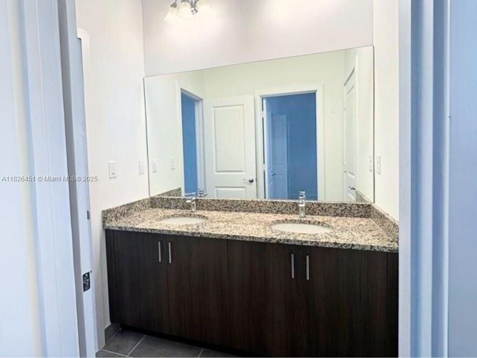 Jack and Jill Bedroom