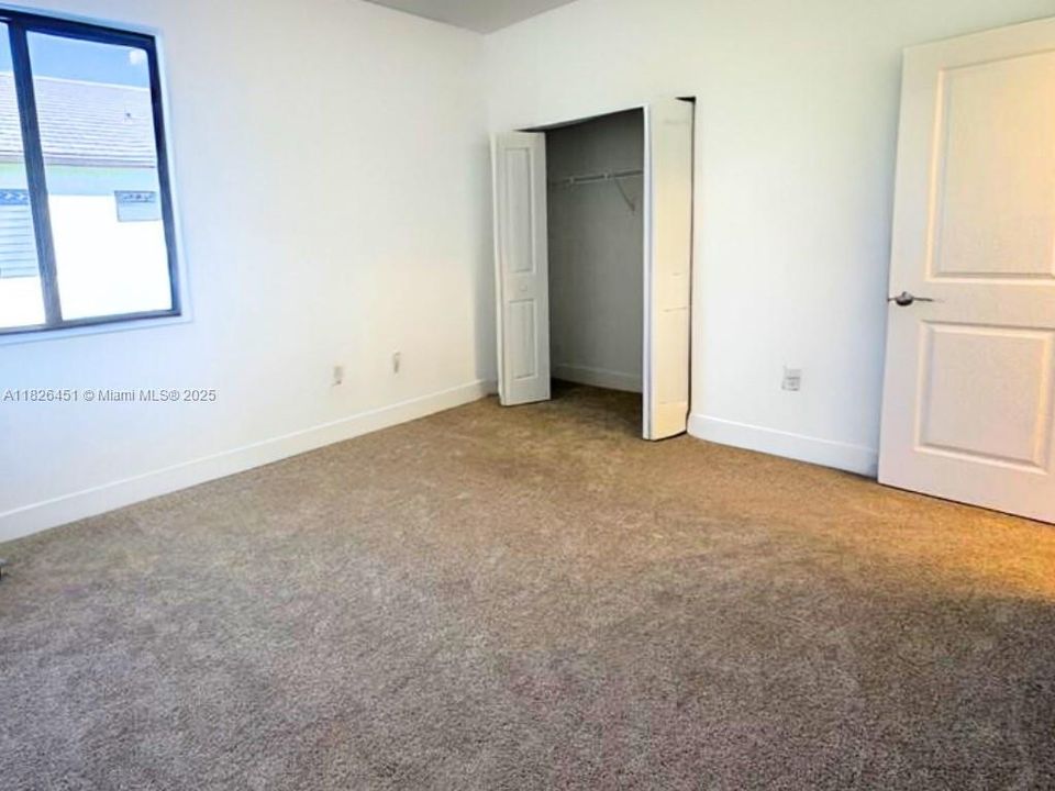 For Sale: $479,900 (3 beds, 2 baths, 1726 Square Feet)