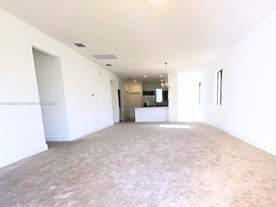 For Sale: $479,900 (3 beds, 2 baths, 1726 Square Feet)