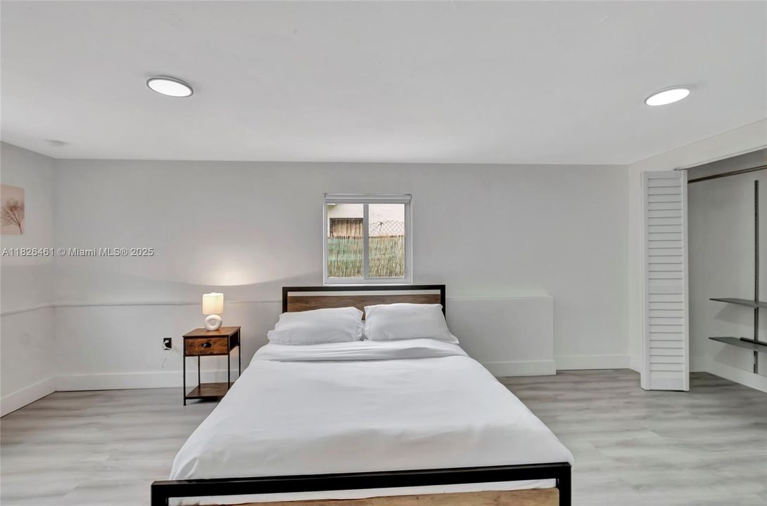 Recently Sold: $515,000 (4 beds, 2 baths, 1209 Square Feet)