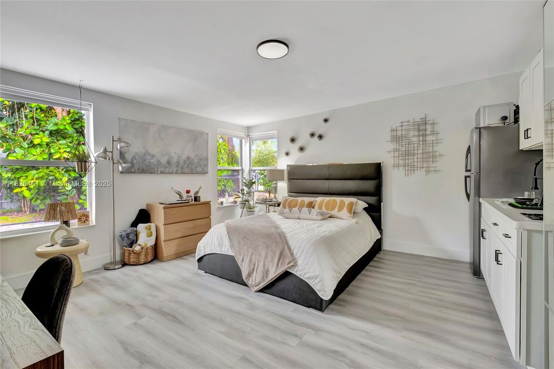 Recently Sold: $515,000 (4 beds, 2 baths, 1209 Square Feet)