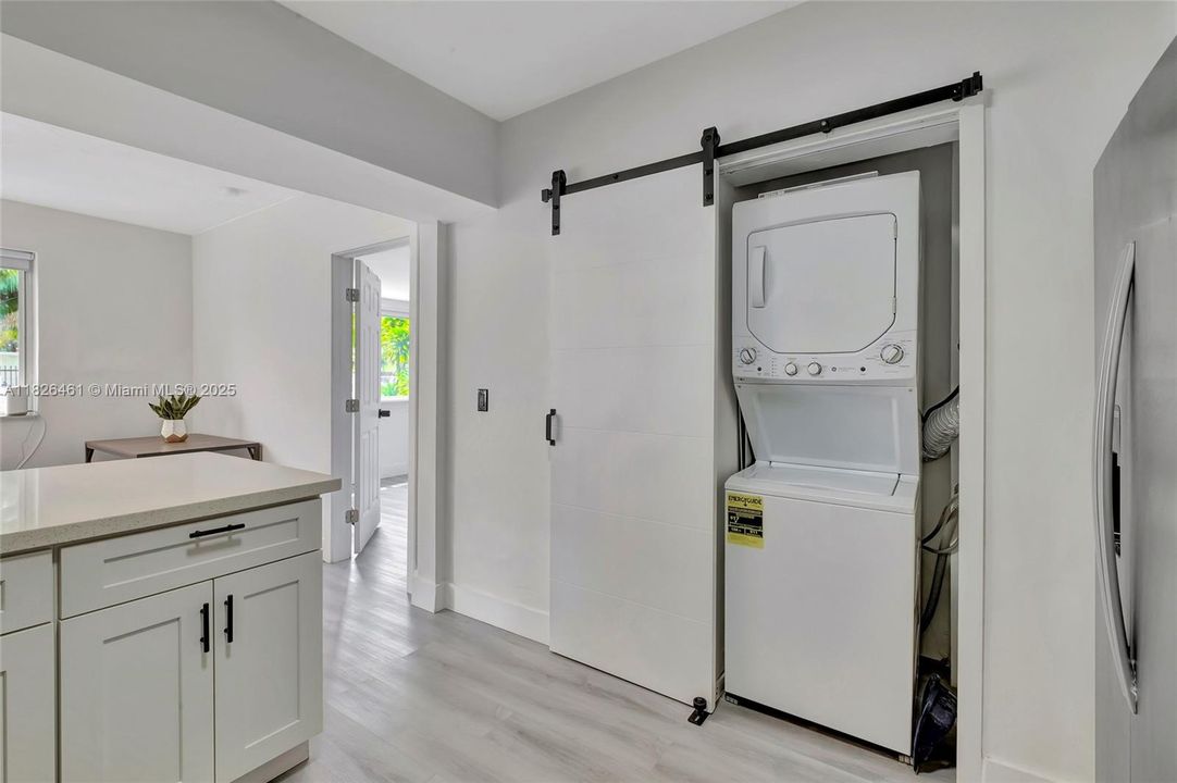 Recently Sold: $515,000 (4 beds, 2 baths, 1209 Square Feet)