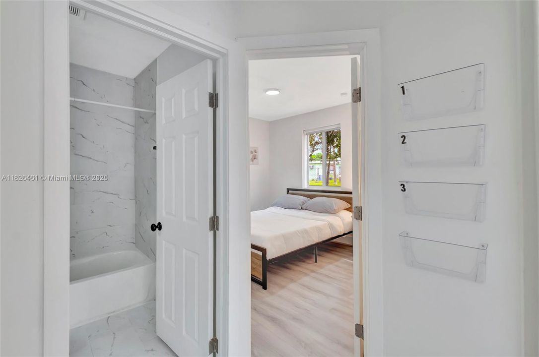 Recently Sold: $515,000 (4 beds, 2 baths, 1209 Square Feet)