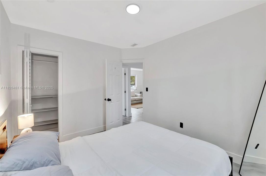 Recently Sold: $515,000 (4 beds, 2 baths, 1209 Square Feet)