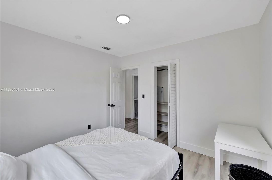 Recently Sold: $515,000 (4 beds, 2 baths, 1209 Square Feet)