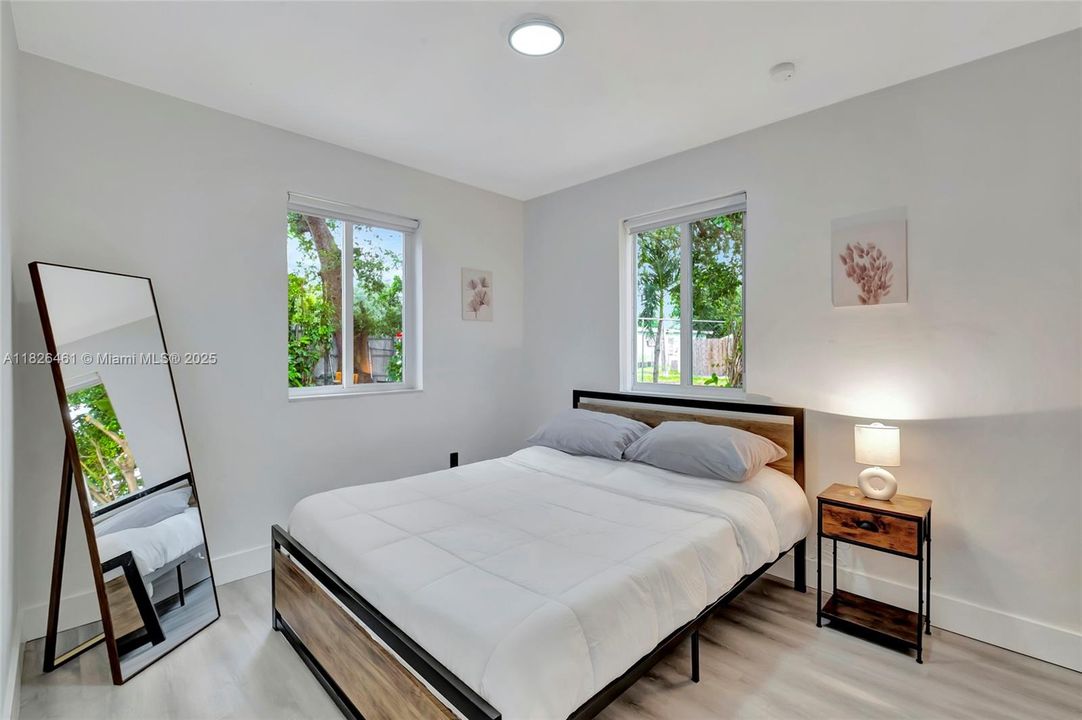 Recently Sold: $515,000 (4 beds, 2 baths, 1209 Square Feet)