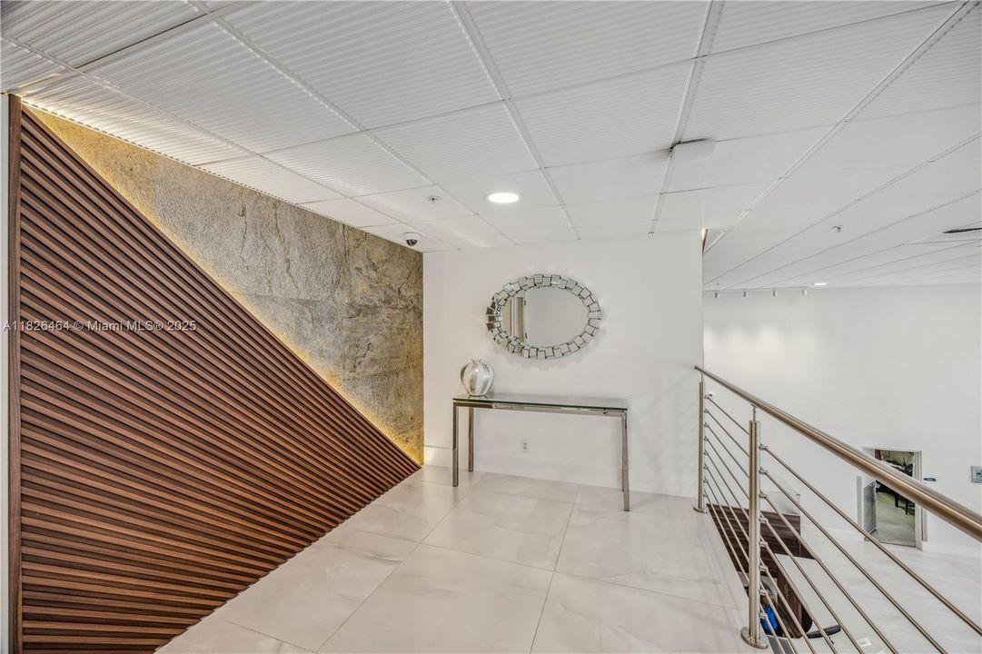 For Sale: $449,900 (2 beds, 2 baths, 1288 Square Feet)