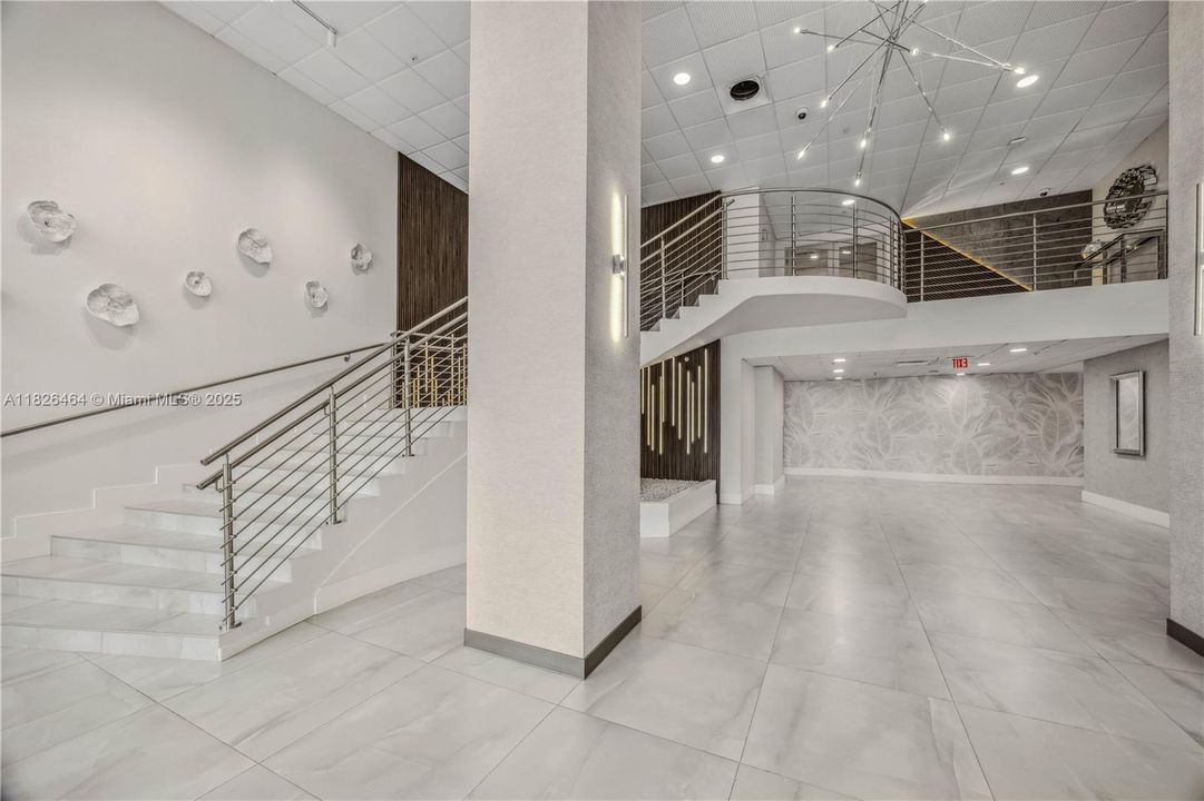 For Sale: $449,900 (2 beds, 2 baths, 1288 Square Feet)