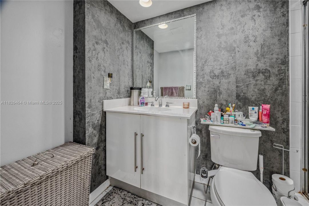 For Sale: $449,900 (2 beds, 2 baths, 1288 Square Feet)