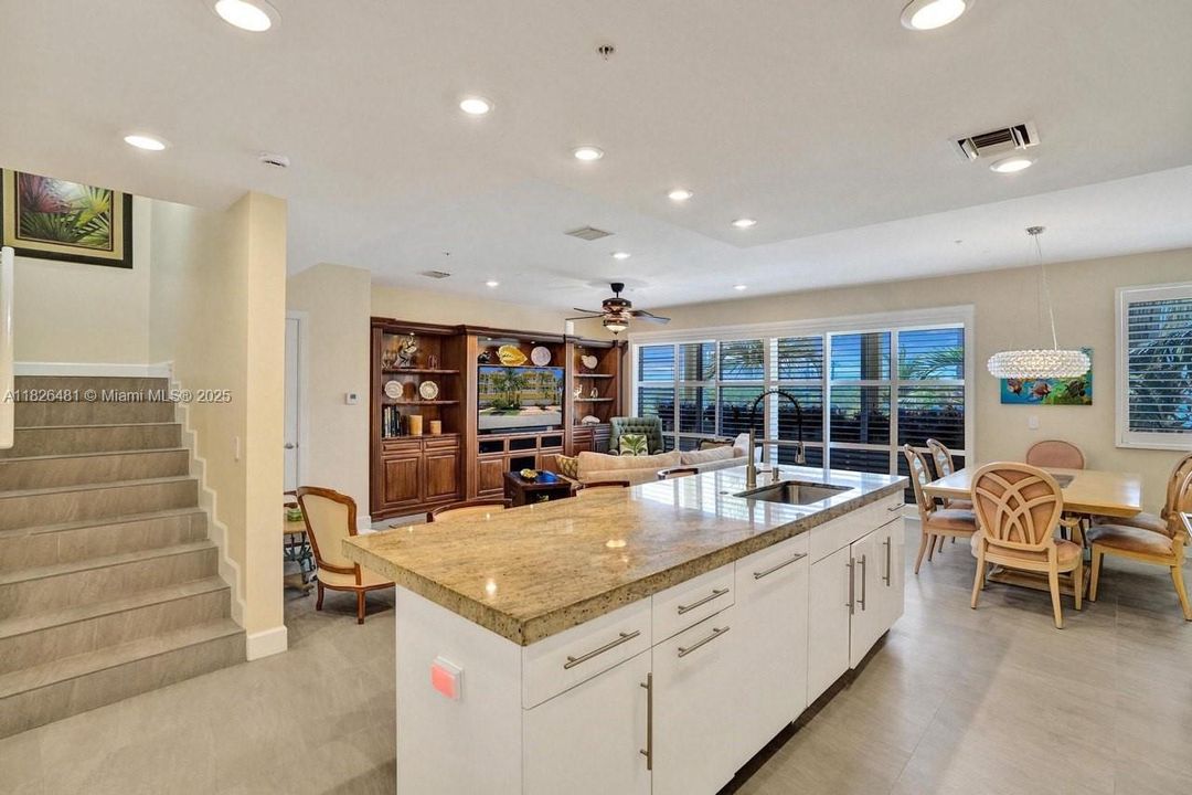 En Venta: $2,390,000 (4 camas, 4 baños, 3228 Pies cuadrados)