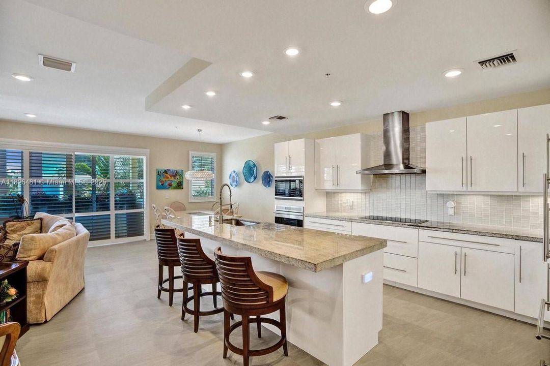 En Venta: $2,390,000 (4 camas, 4 baños, 3228 Pies cuadrados)