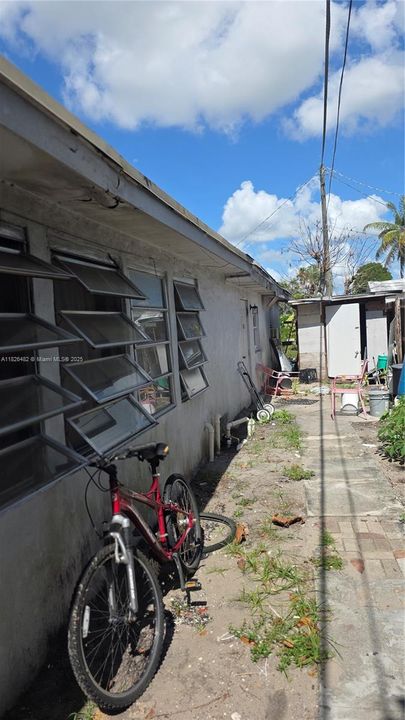 Activo con contrato: $374,900 (3 camas, 2 baños, 1316 Pies cuadrados)