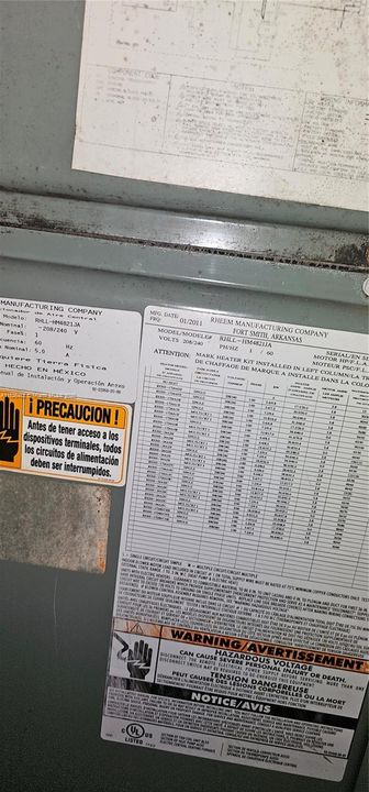 Activo con contrato: $374,900 (3 camas, 2 baños, 1316 Pies cuadrados)