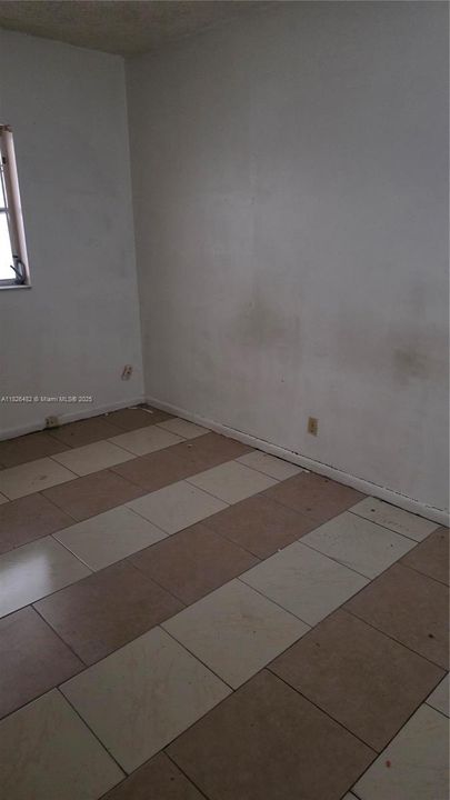 Activo con contrato: $374,900 (3 camas, 2 baños, 1316 Pies cuadrados)