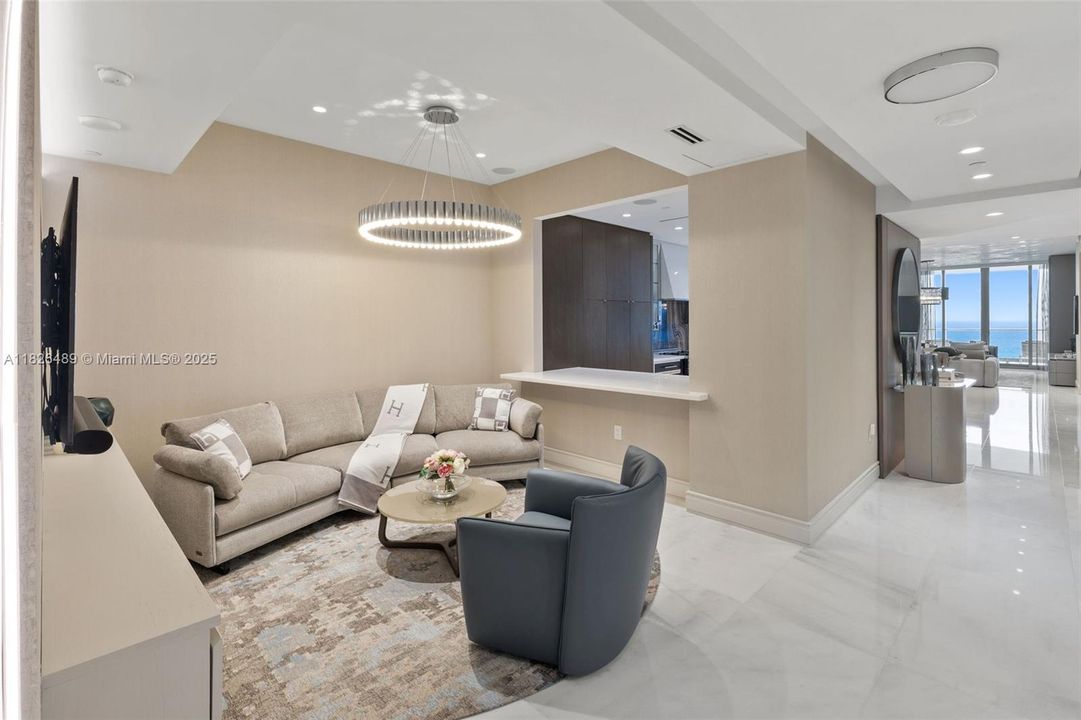 For Sale: $7,999,999 (4 beds, 5 baths, 2987 Square Feet)