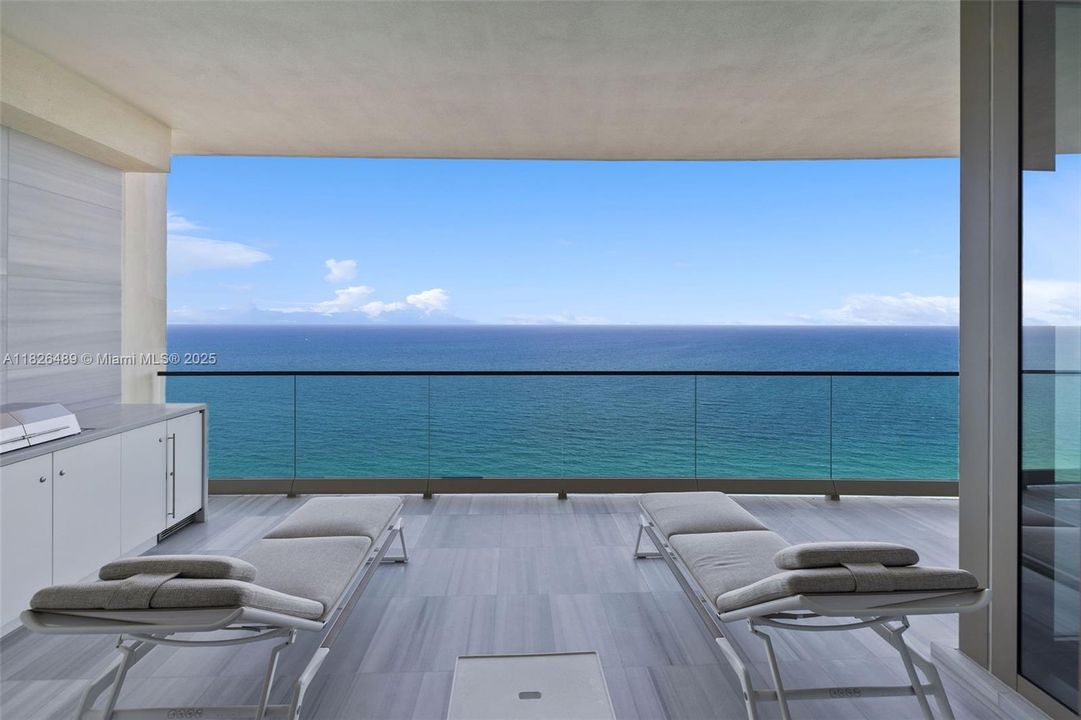 For Sale: $7,999,999 (4 beds, 5 baths, 2987 Square Feet)