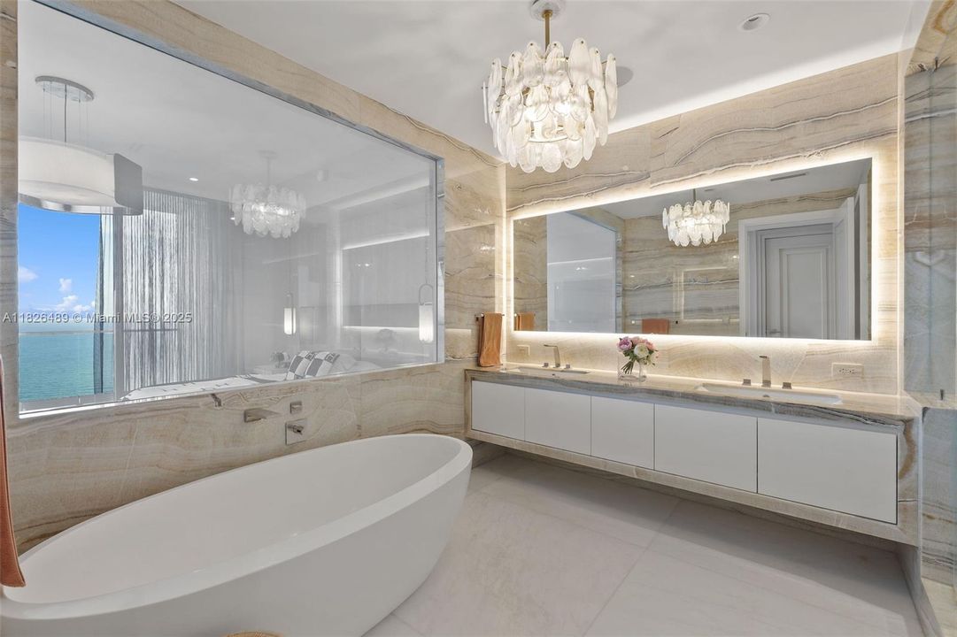 For Sale: $7,999,999 (4 beds, 5 baths, 2987 Square Feet)