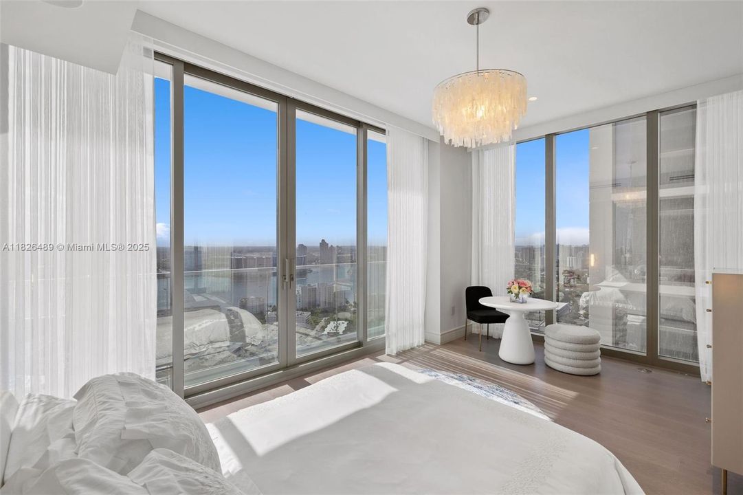 For Sale: $7,999,999 (4 beds, 5 baths, 2987 Square Feet)