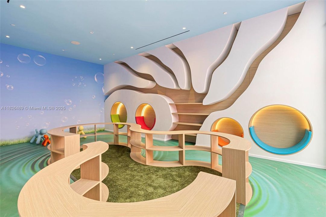 For Sale: $7,999,999 (4 beds, 5 baths, 2987 Square Feet)