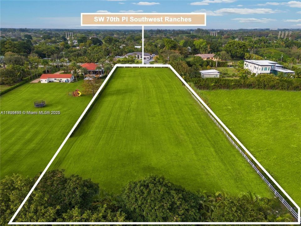 待售: $1,890,000 (2.24 acres)