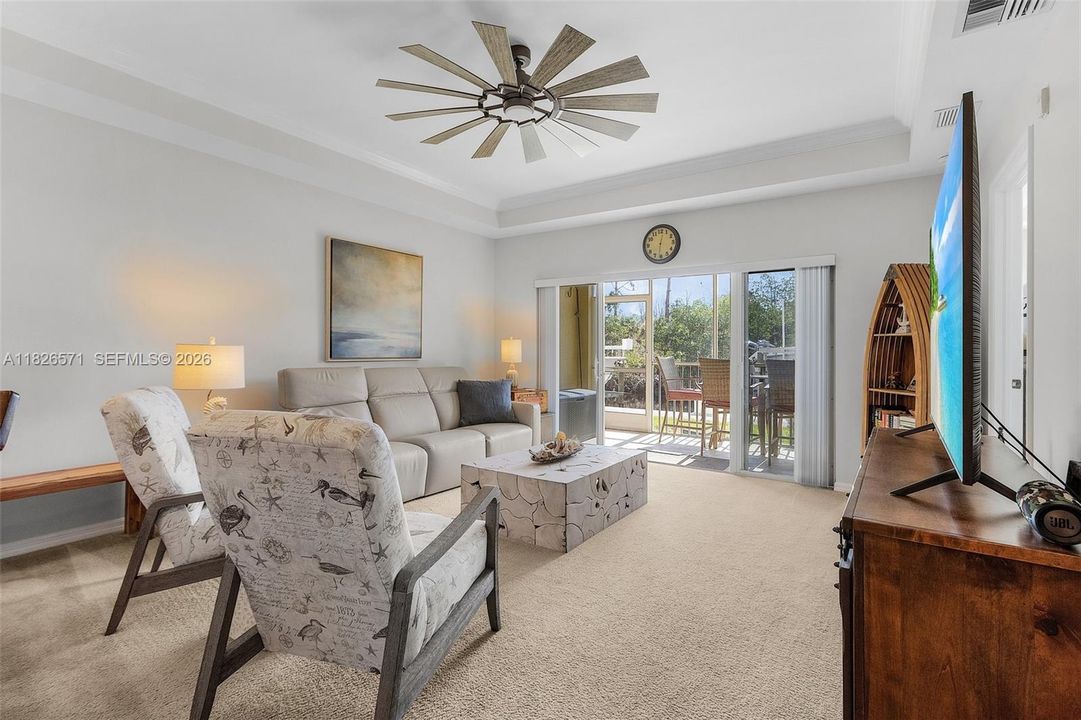 For Sale: $359,900 (3 beds, 2 baths, 1330 Square Feet)