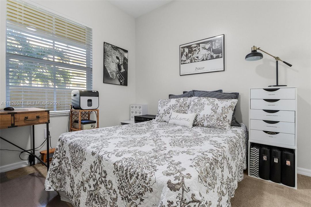 For Sale: $359,900 (3 beds, 2 baths, 1330 Square Feet)