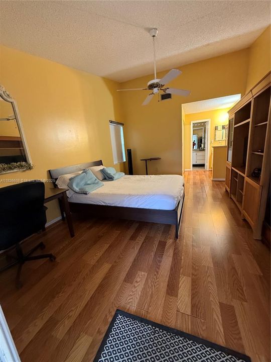 Active With Contract: $1,500 (1 beds, 1 baths, 1734 Square Feet)