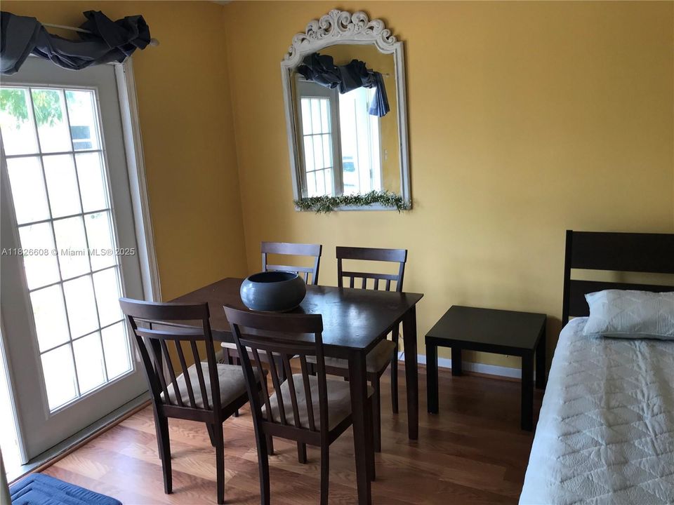 Active With Contract: $1,500 (1 beds, 1 baths, 1734 Square Feet)