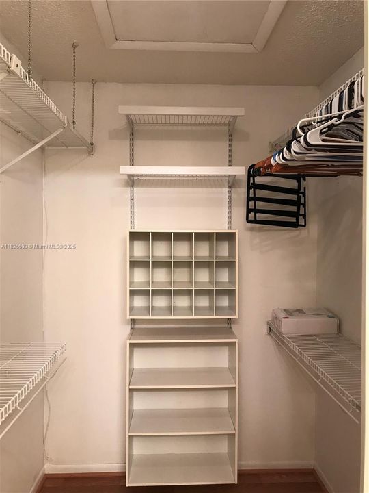 Active With Contract: $1,500 (1 beds, 1 baths, 1734 Square Feet)