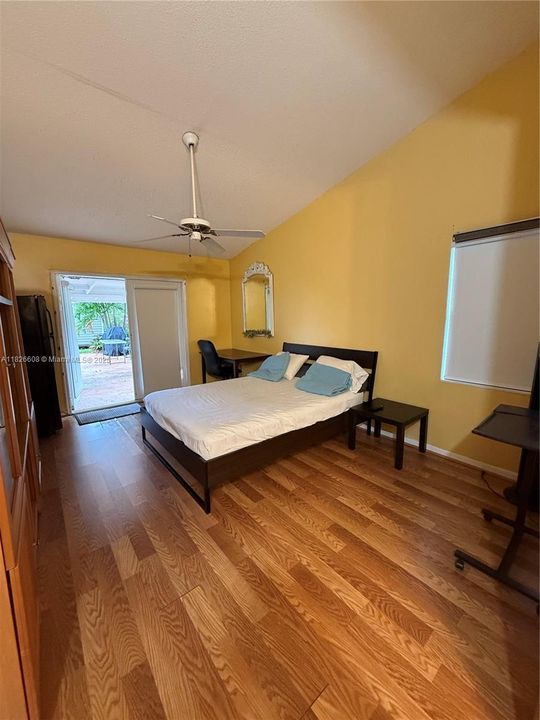 Active With Contract: $1,500 (1 beds, 1 baths, 1734 Square Feet)