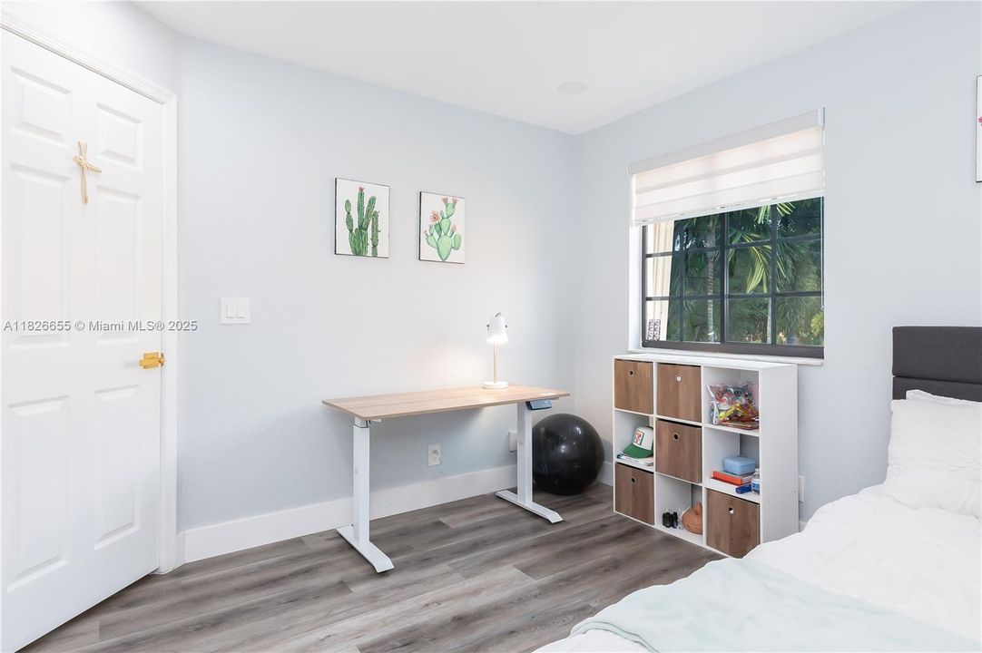 Под контрактом: $630,000 (4 спален, 2 ванн, 1790 Квадратных фут)