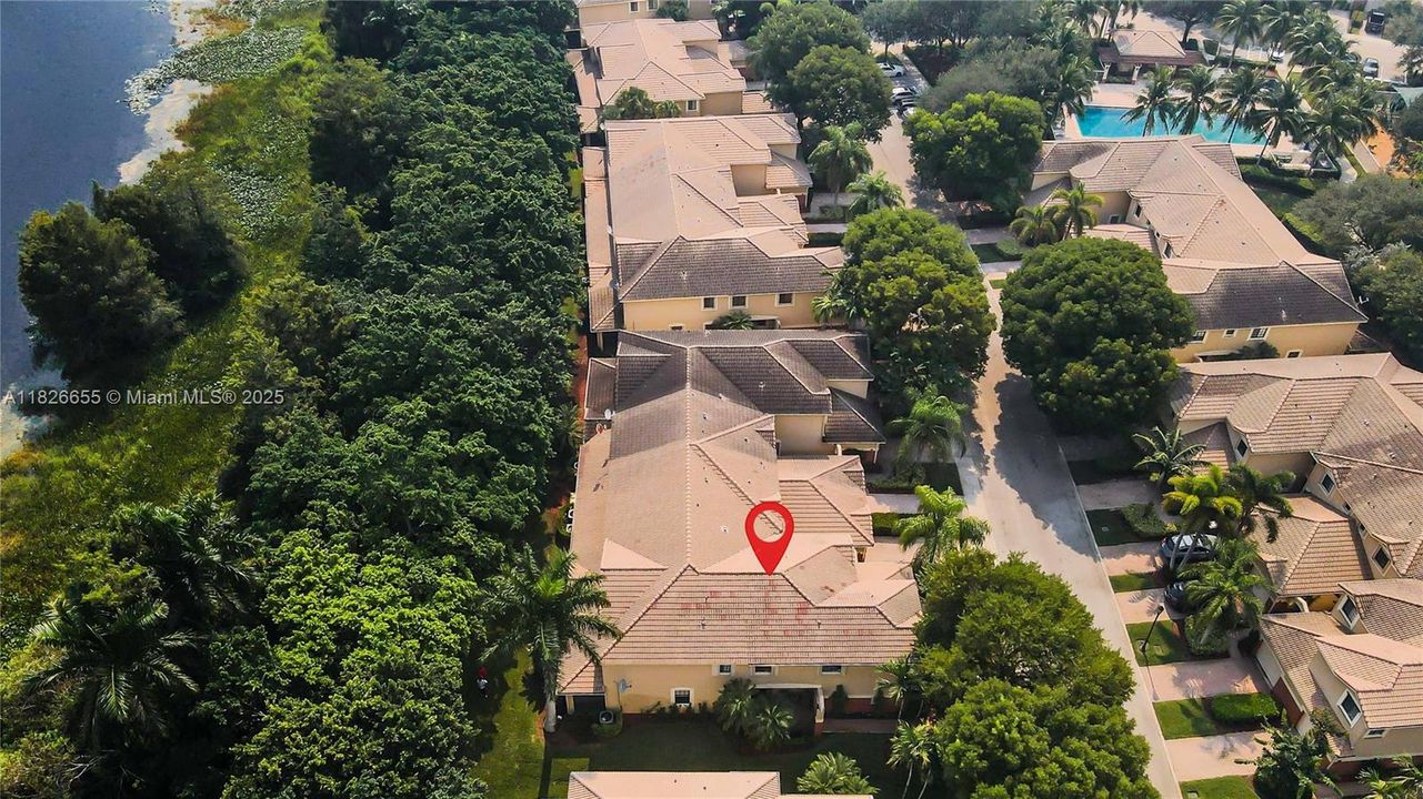 Под контрактом: $630,000 (4 спален, 2 ванн, 1790 Квадратных фут)