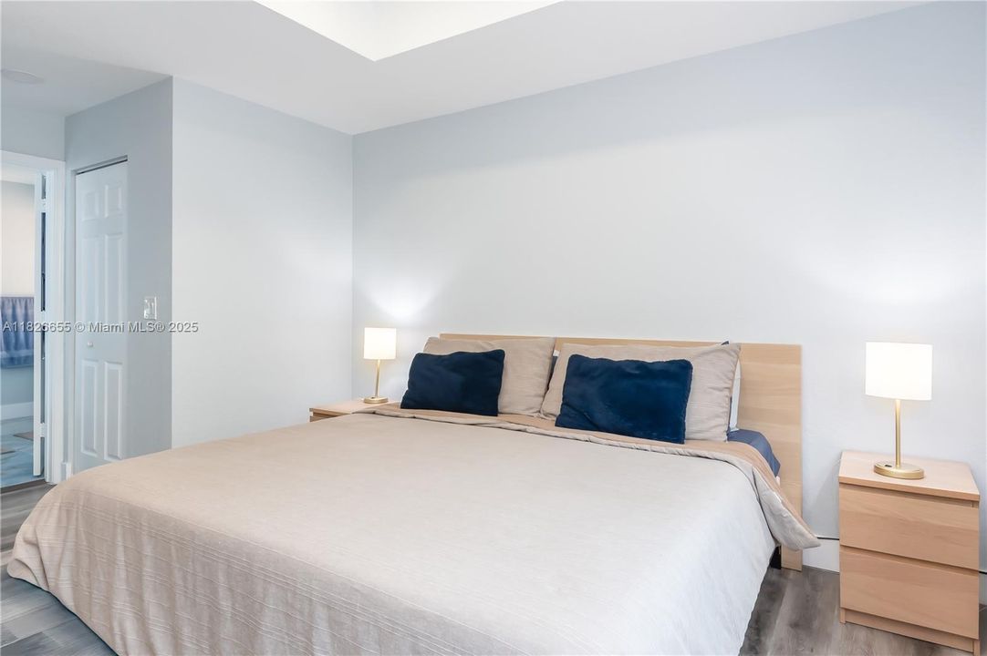 Под контрактом: $630,000 (4 спален, 2 ванн, 1790 Квадратных фут)