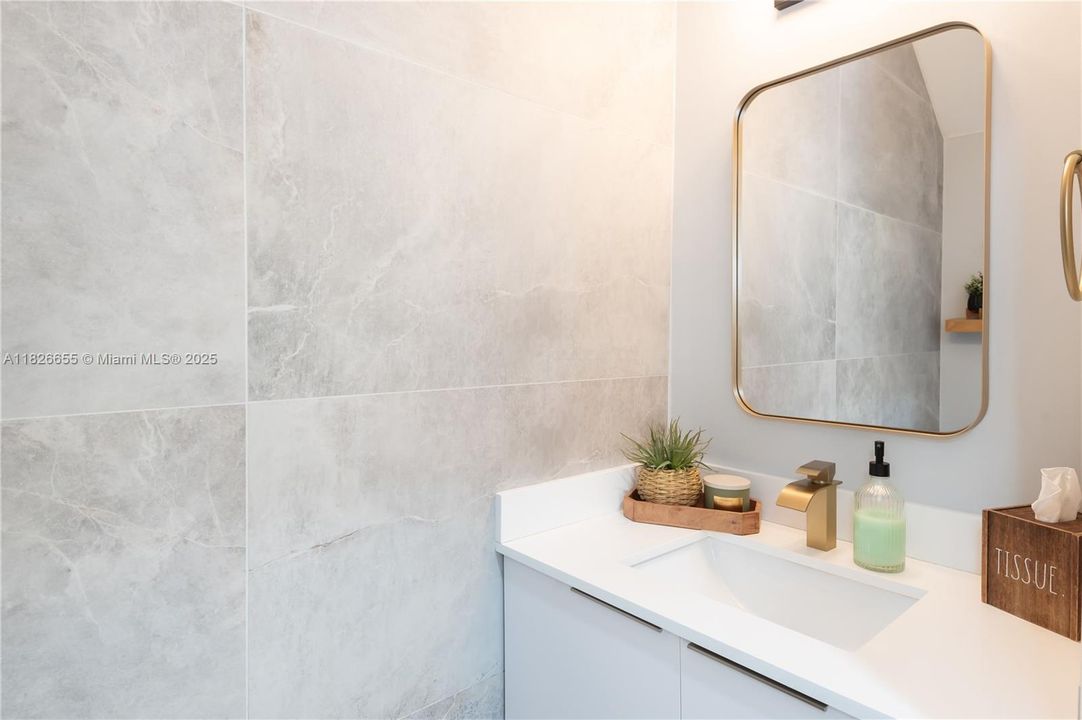 Под контрактом: $630,000 (4 спален, 2 ванн, 1790 Квадратных фут)