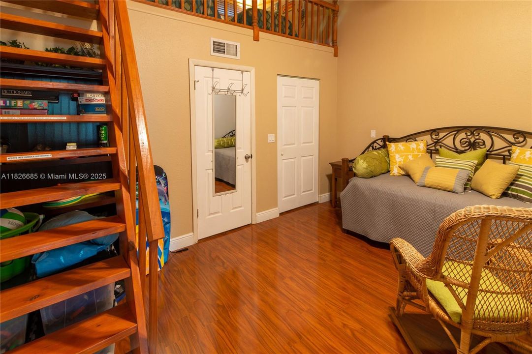 For Rent: $3,750 (2 beds, 2 baths, 1344 Square Feet)