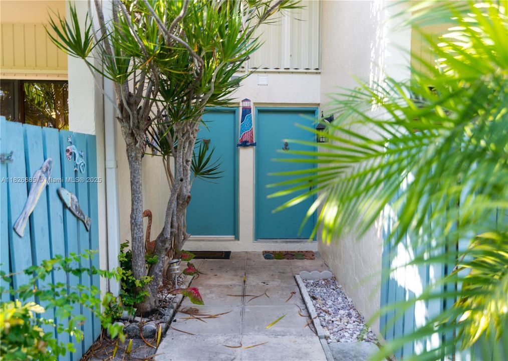 For Rent: $3,750 (2 beds, 2 baths, 1344 Square Feet)