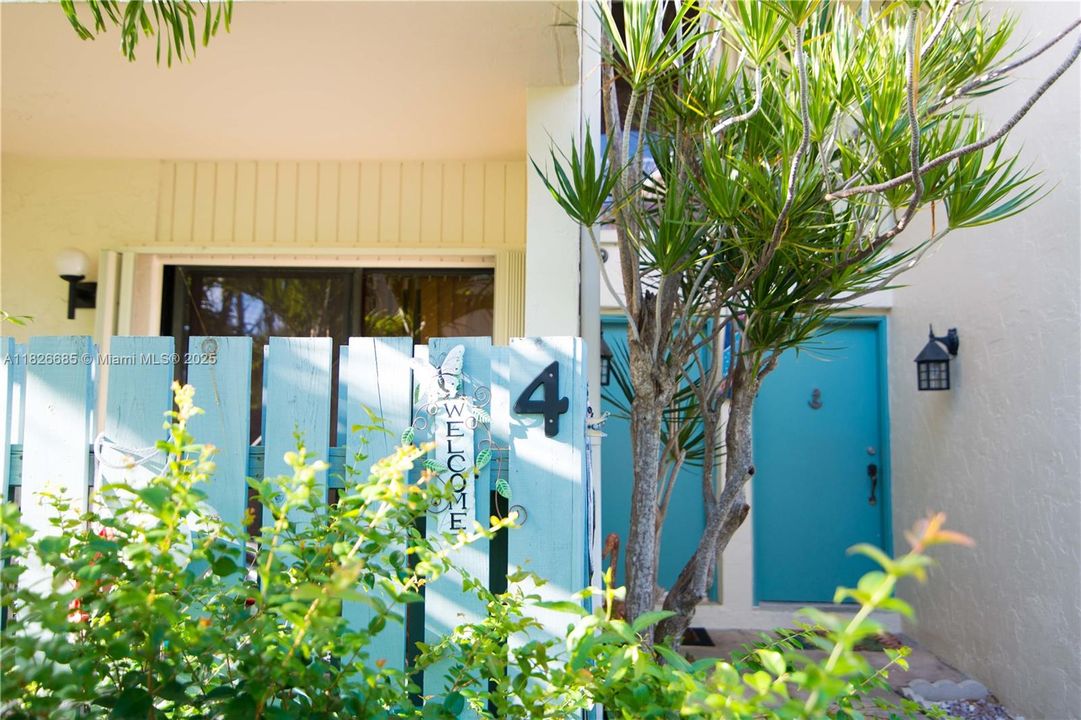 For Rent: $3,750 (2 beds, 2 baths, 1344 Square Feet)