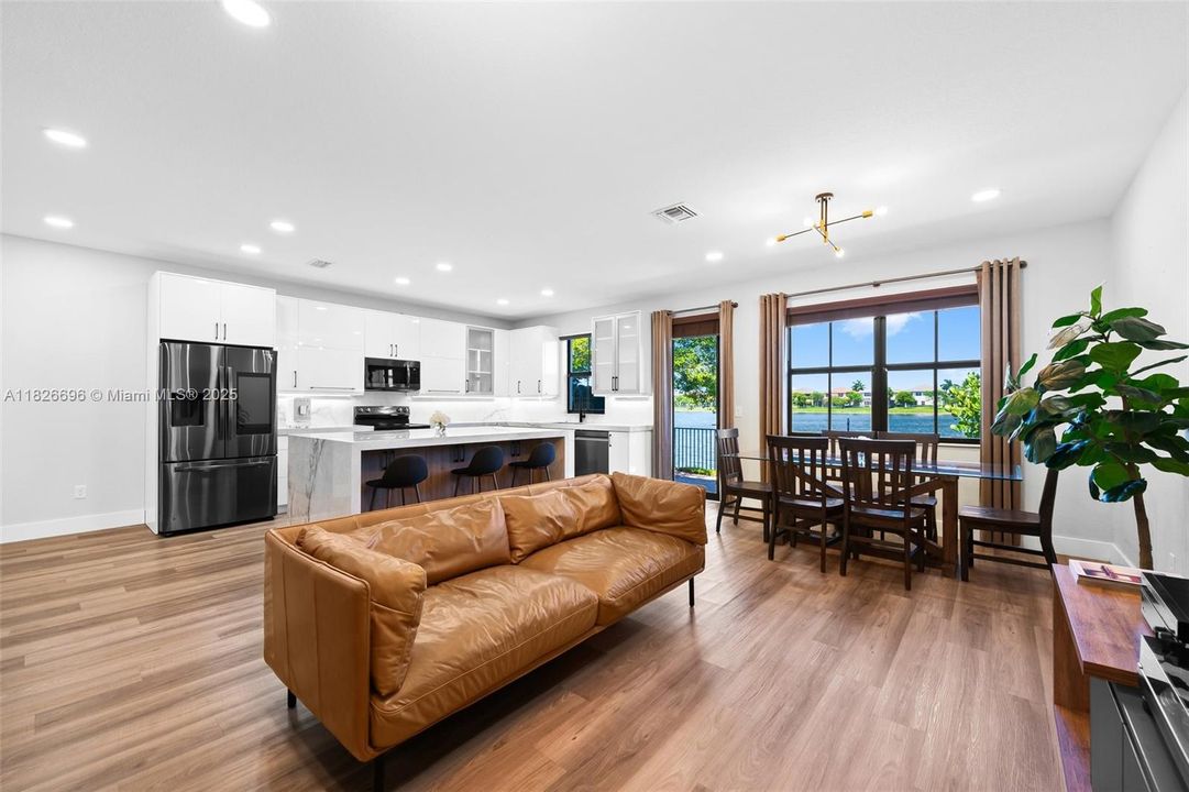 Recently Rented: $4,500 (4 beds, 3 baths, 1714 Square Feet)