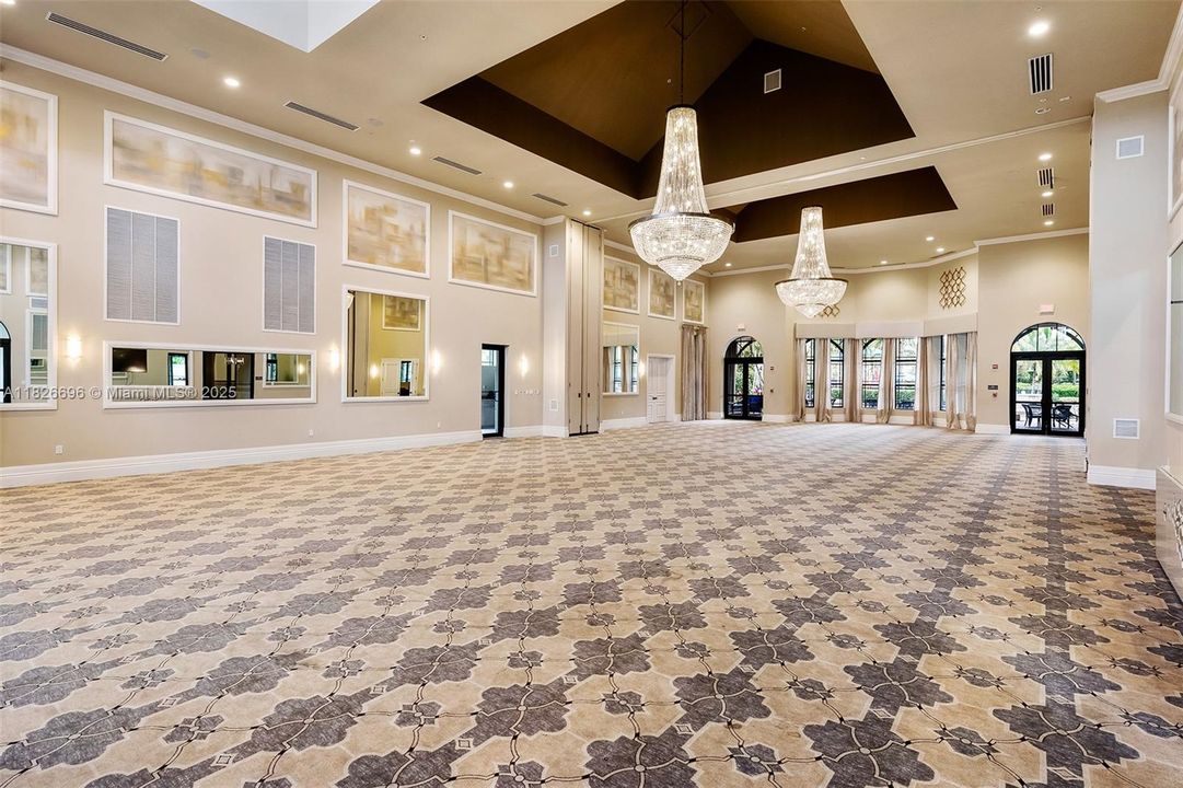 Recently Rented: $4,500 (4 beds, 3 baths, 1714 Square Feet)